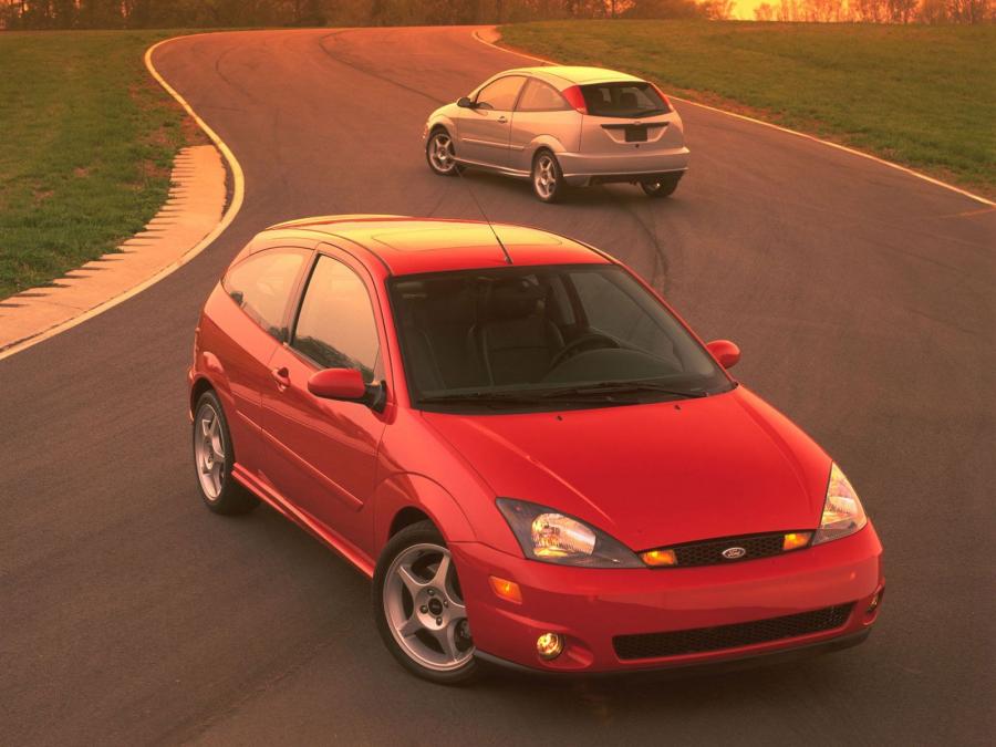  Ford Focus SVT 2002 года  (фото 12 из 98)